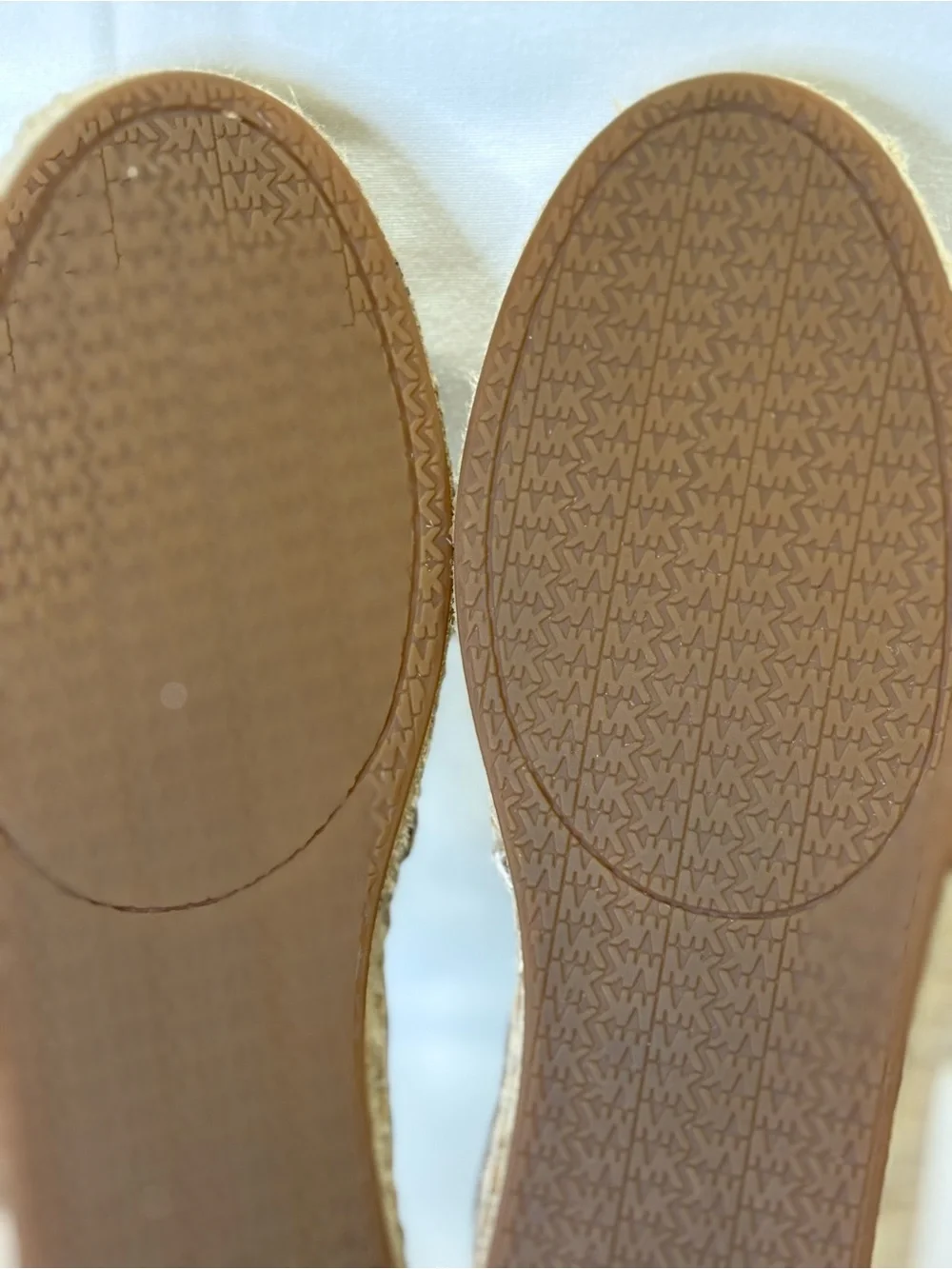 MICHAEL Michael Kors Champagne Gold Metallic Espadrille Flats SZ 9.5M $140
